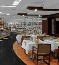 Seeneez Restaurant & Cafe