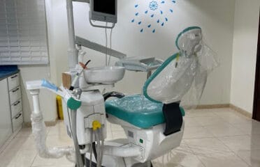 مجمع دنتال هوم لطب وزراعة الأسنان dental home clinic