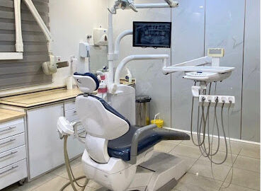 مجمع الدكتور محمد الحميدي لطب الأسنان