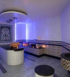 النادي الصحي -فندق هوليداي ان القصر ( اتش كير) Holiday Inn Al Qasr(spa-fitness center)